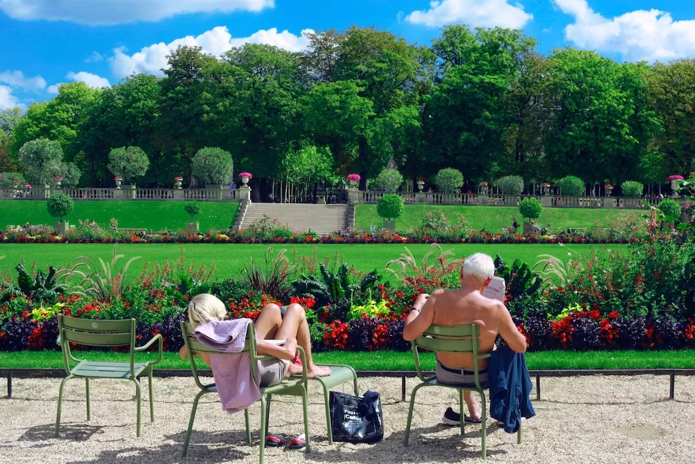 How To Enjoy The Summer Weather in Paris