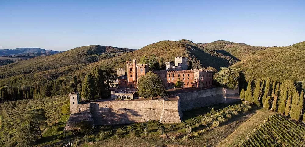 Visit These Picturesque Vineyards in Tuscany This Summer