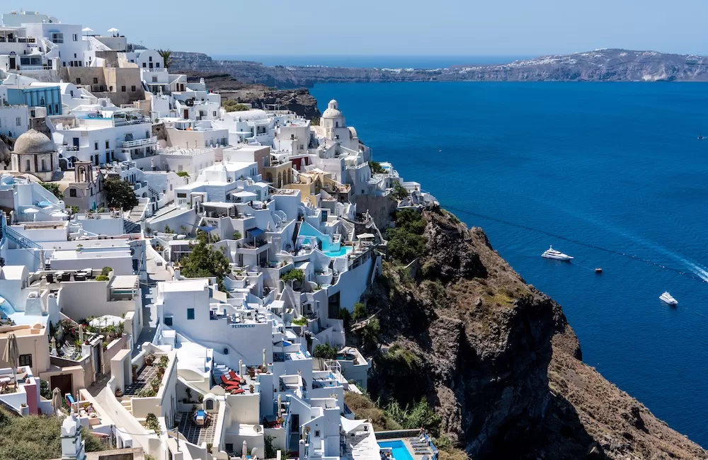 10 Beautiful Must-See Greek Islands