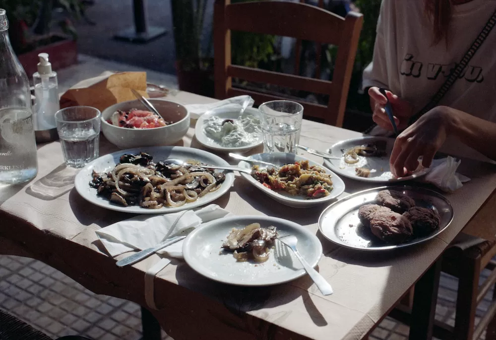 What are The Best Traditional Greek Restaurants in Athens?