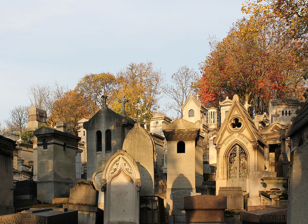 Visit These Picturesque Cemeteries in Paris