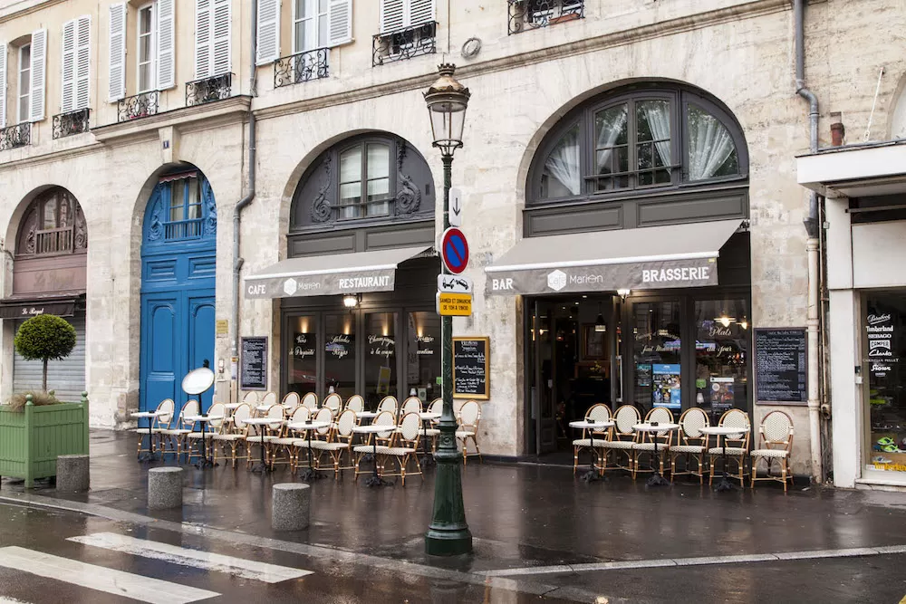 Cafes in Paris: The Best Near Versailles