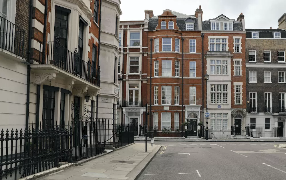 Our Best Luxury Apartments in Popular London Neighborhoods