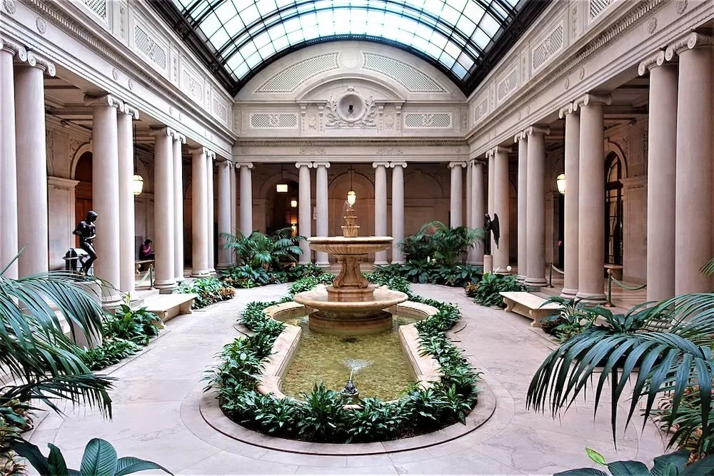 The 10 Must-See Museums in New York City