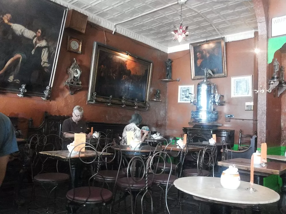 Warm Up in These 9 Cozy Cafes in New York