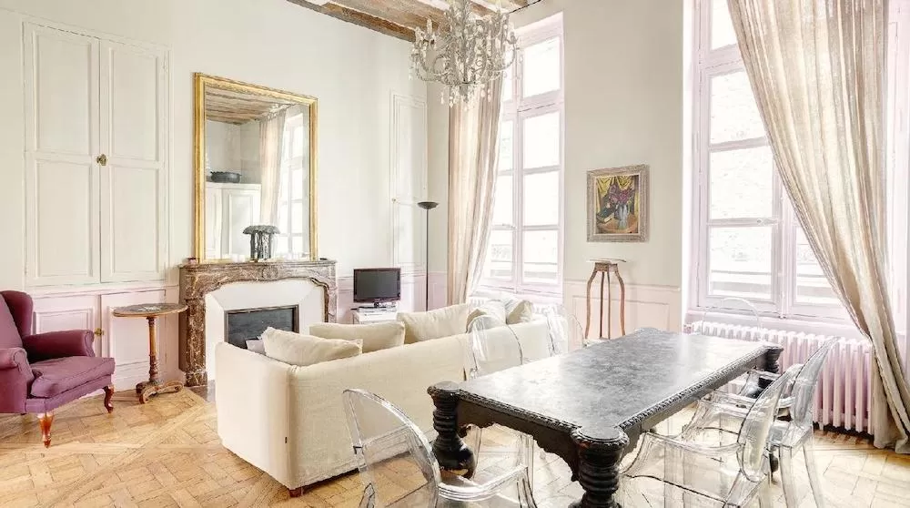 Rent Any of These Chic Paris Apartments for Christmas