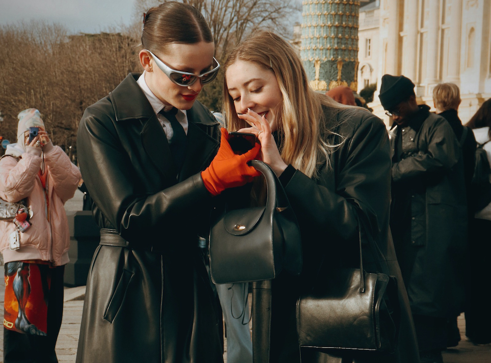 How Do Parisians Dress for The Autumn Season?