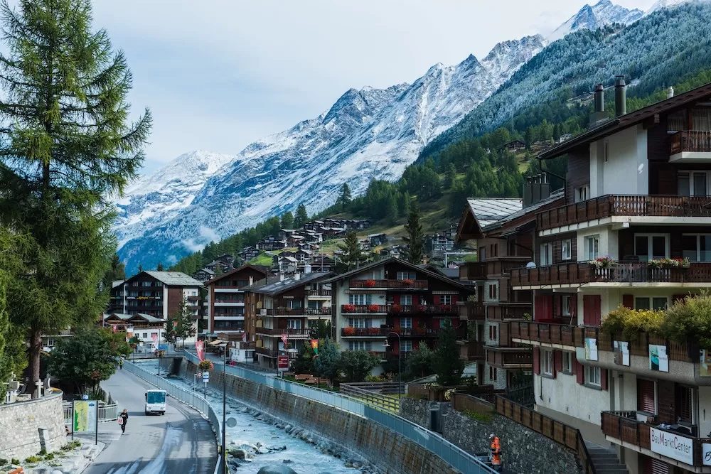 Discover The Best Towns in The Swiss Alps