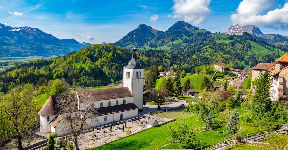 Discover The Best Towns in The Swiss Alps