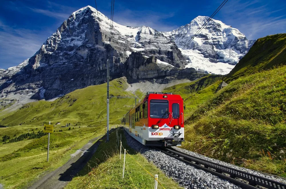 The Basics of Public Transport in The Swiss Alps