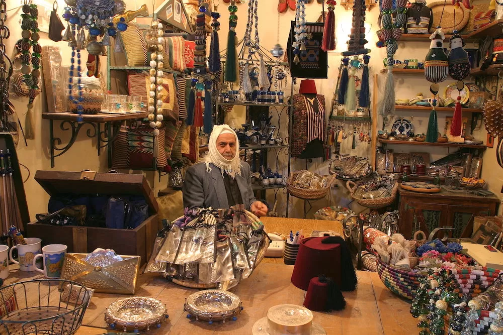 Follow These 10 Tips When You Shop in Souks