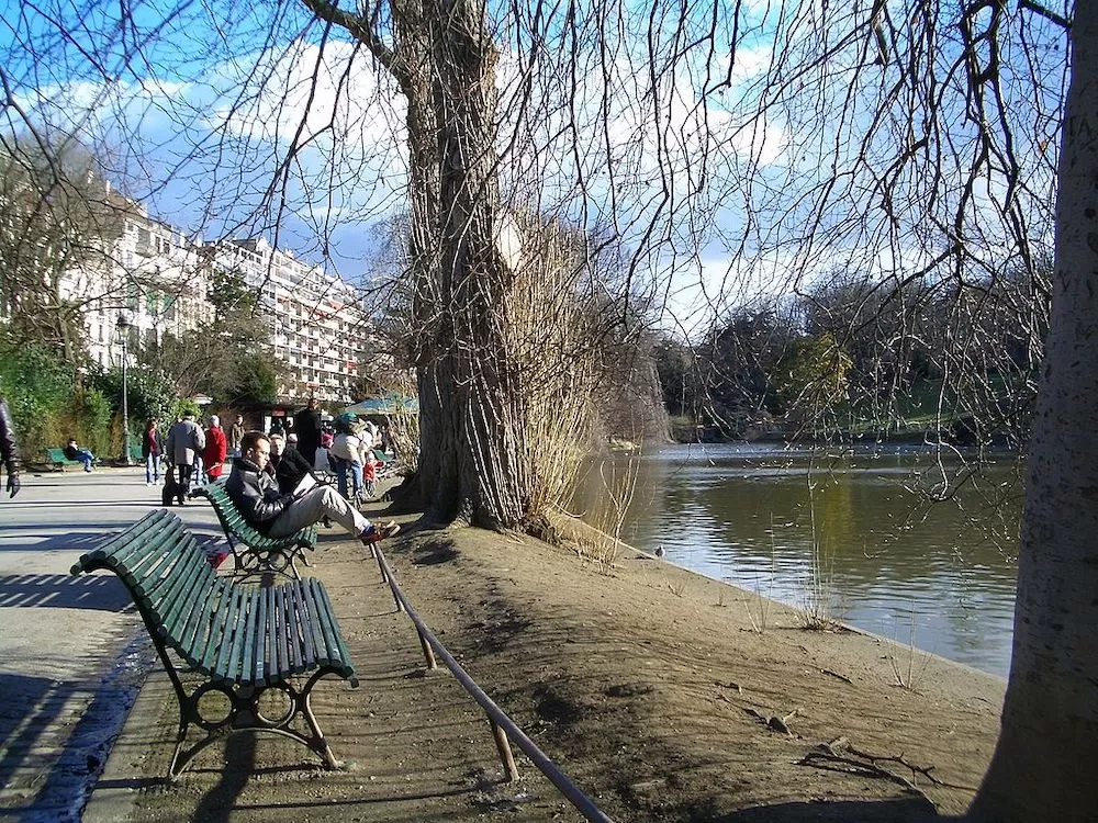 The 8 Most Haunted Hotspots in Paris