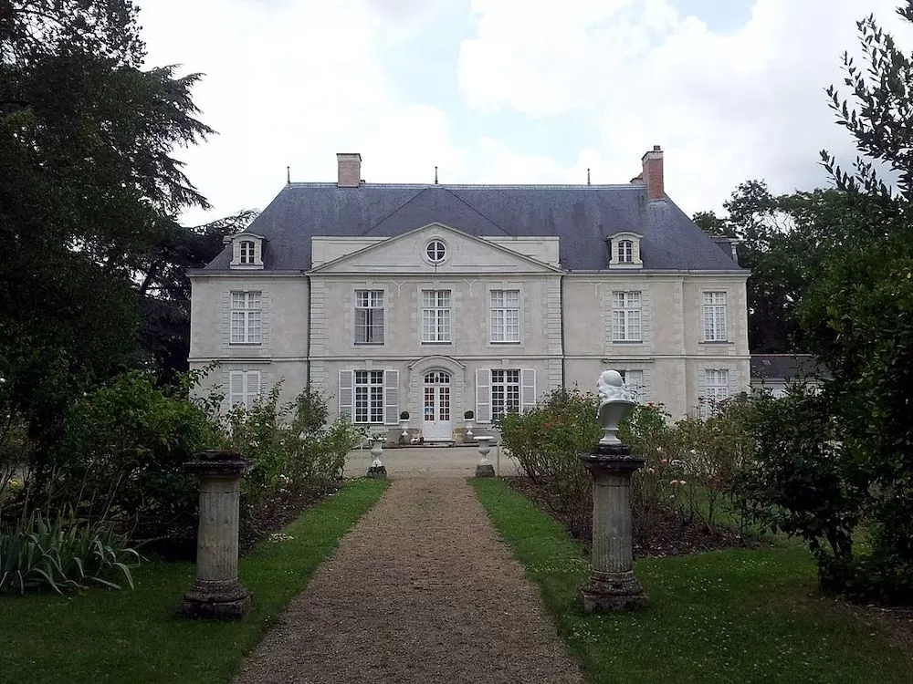 Dare to Visit These 10 Haunted Places Throughout France