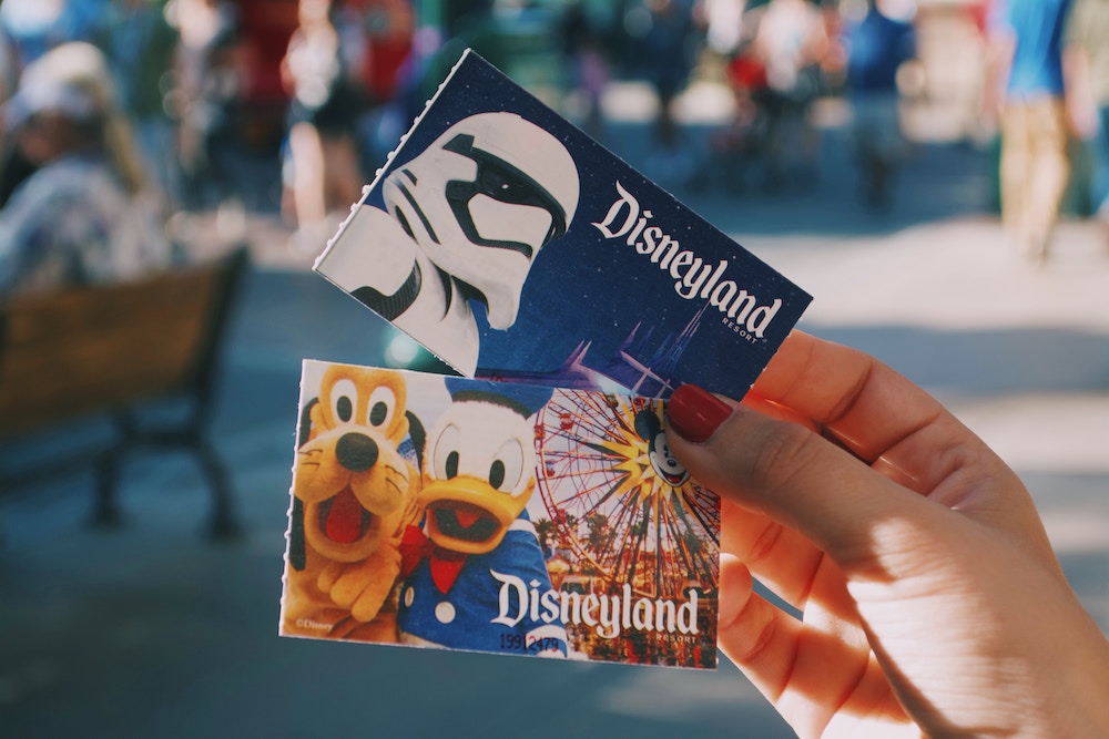 Follow These 8 Tips When You Visit Disneyland Paris