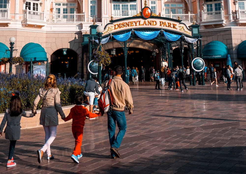 Follow These 8 Tips When You Visit Disneyland Paris