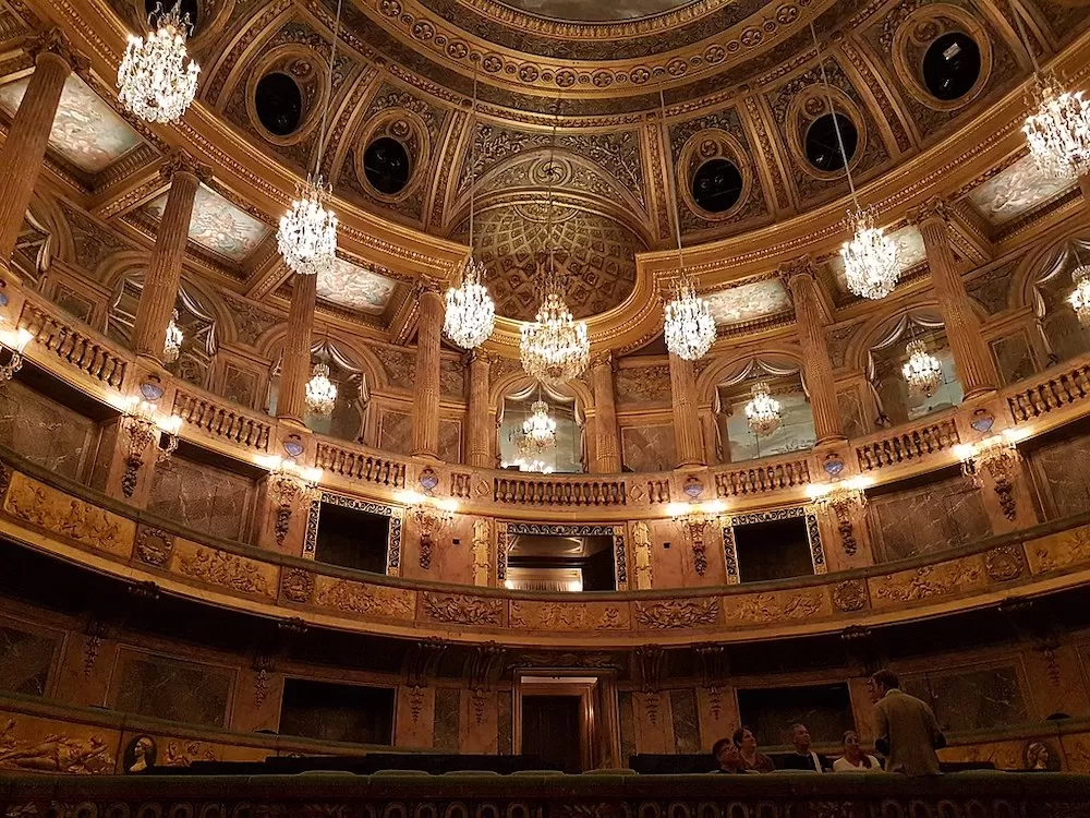 A Guide to Versailles