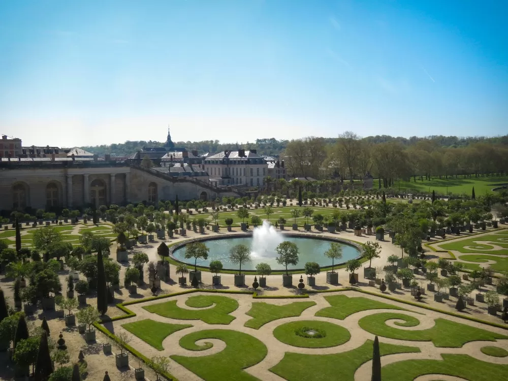A Guide to Versailles