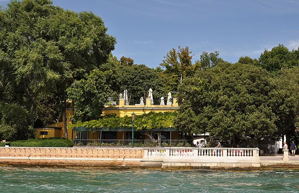 Where to Have Your Picnic in Venice