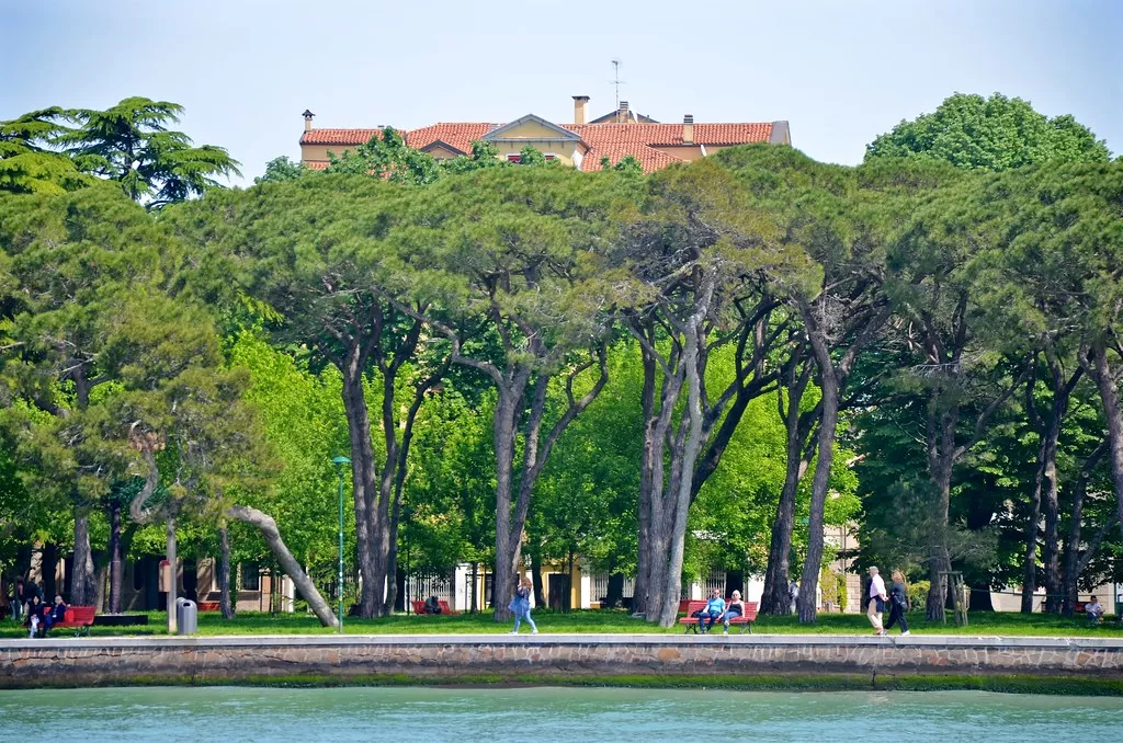 Where to Have Your Picnic in Venice