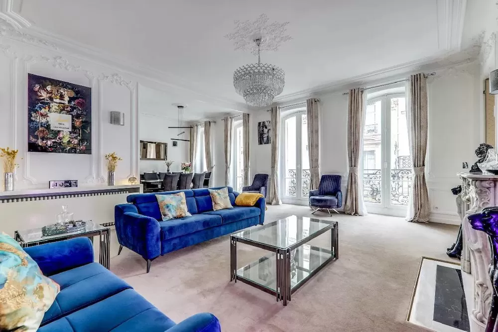 8 Luxury Apartments in Paris with Spacious Living Rooms