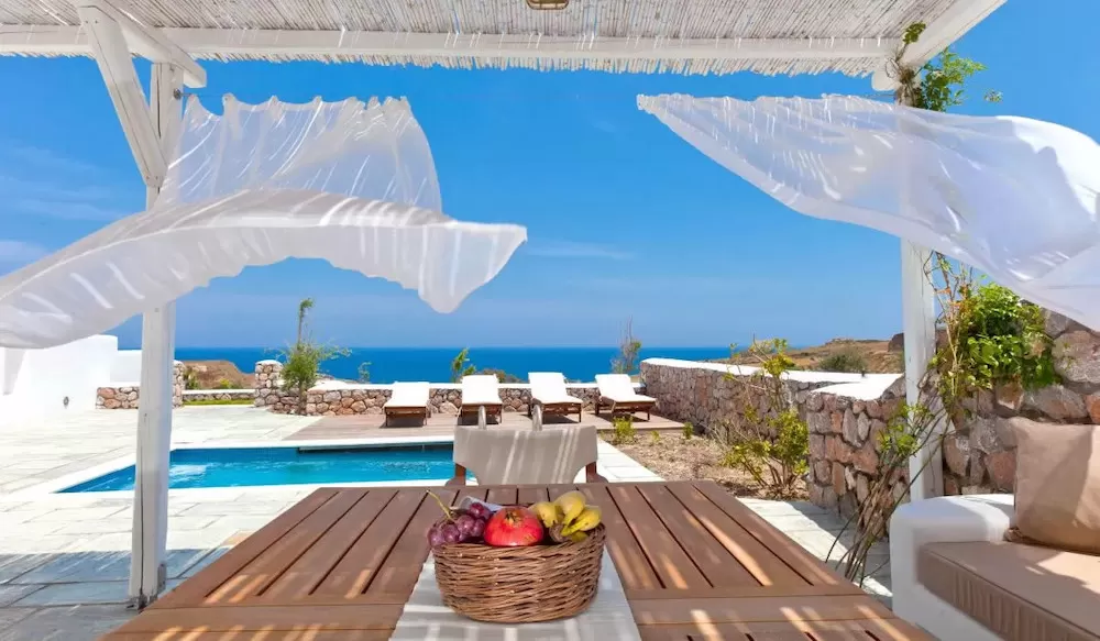 10 Luxury Villas in Greece with The Best Seaside Views