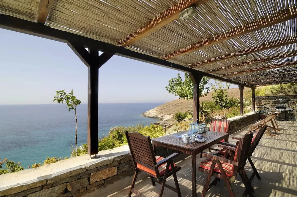 10 Luxury Villas in Greece with The Best Seaside Views