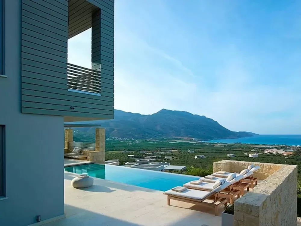 10 Luxury Villas in Greece with The Best Seaside Views