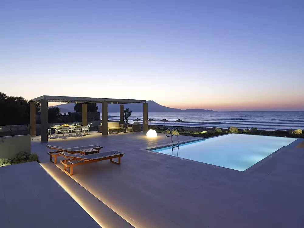 10 Luxury Villas in Greece with The Best Seaside Views