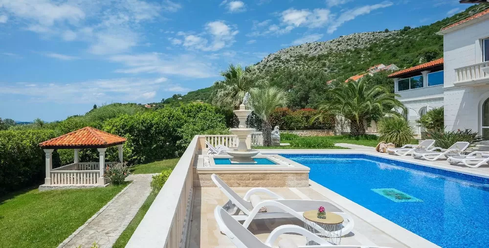 The Best Private Pools Among Our Luxury Villas in Croatia