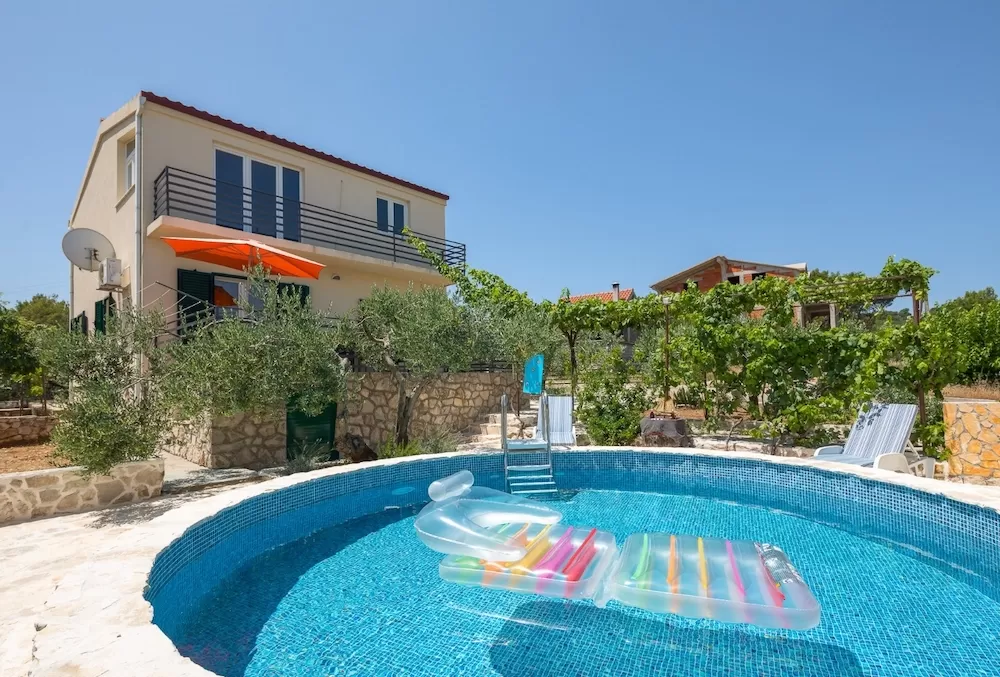 The Best Private Pools Among Our Luxury Villas in Croatia