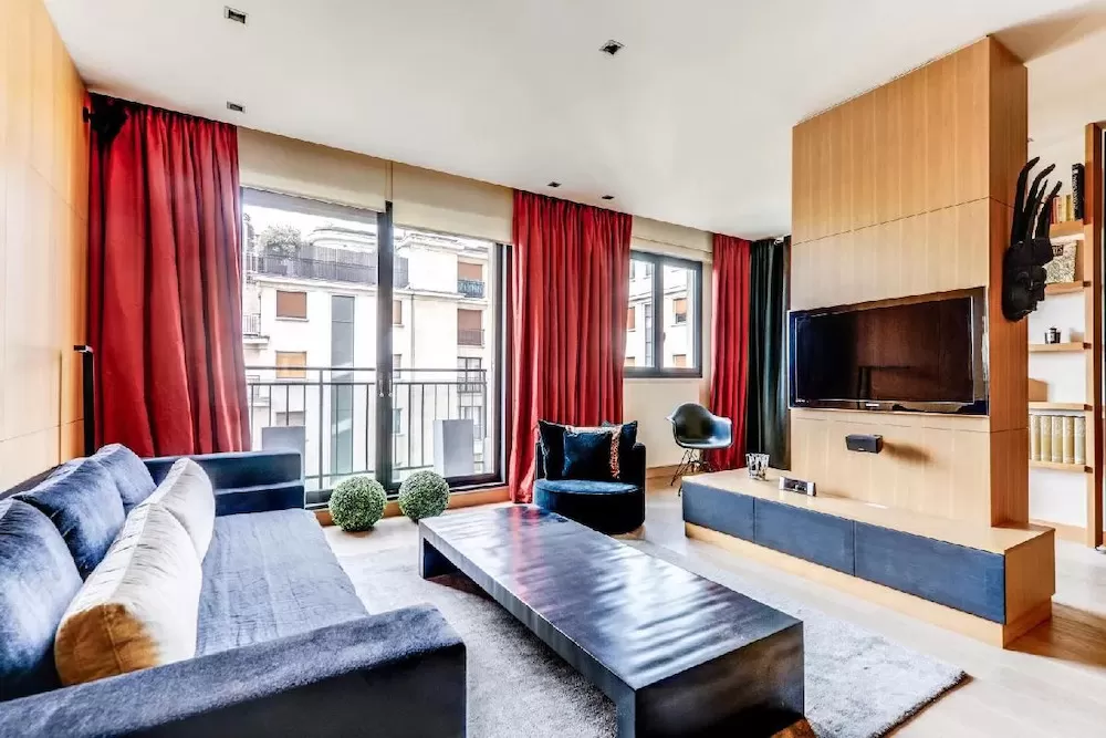 These Paris Luxury Apartments Have The Best TVs to Watch The 2024 Olympics