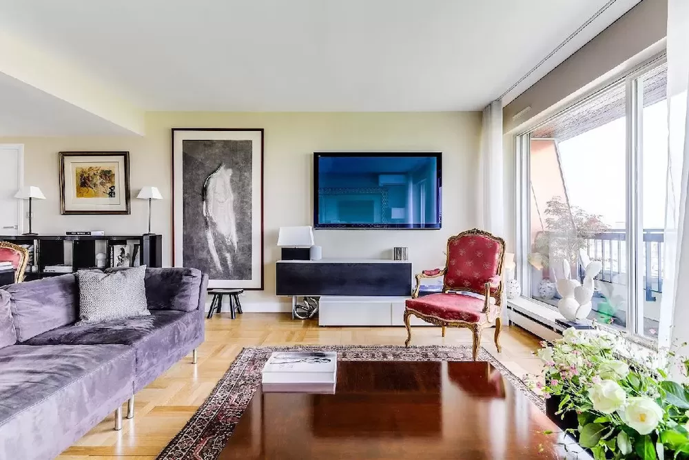 These Paris Luxury Apartments Have The Best TVs to Watch The 2024 Olympics