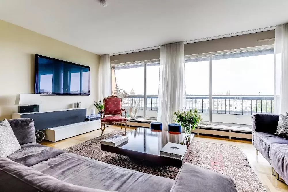 These Paris Luxury Apartments Prove Why You Should Have a Balcony