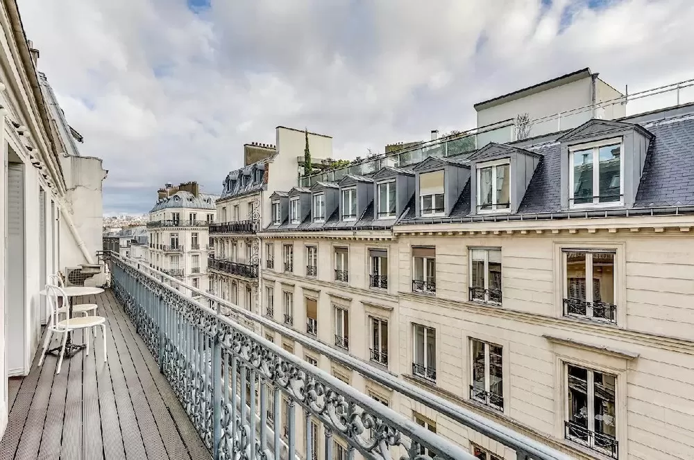These Paris Luxury Apartments Prove Why You Should Have a Balcony