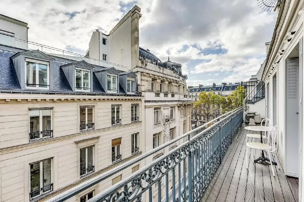 These Paris Luxury Apartments Prove Why You Should Have a Balcony