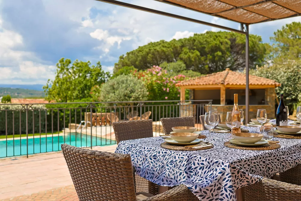 Enjoy The View from The Terrace in These French Riviera Homes