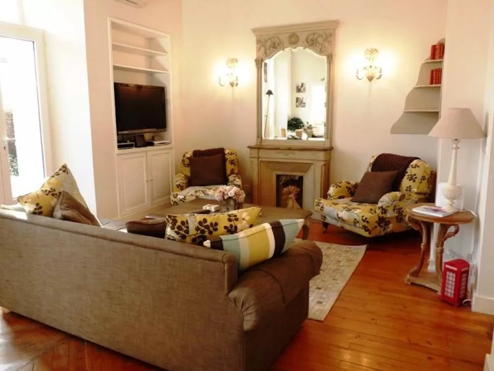 Stay Cool in These Air-Conditioned French Riviera Homes