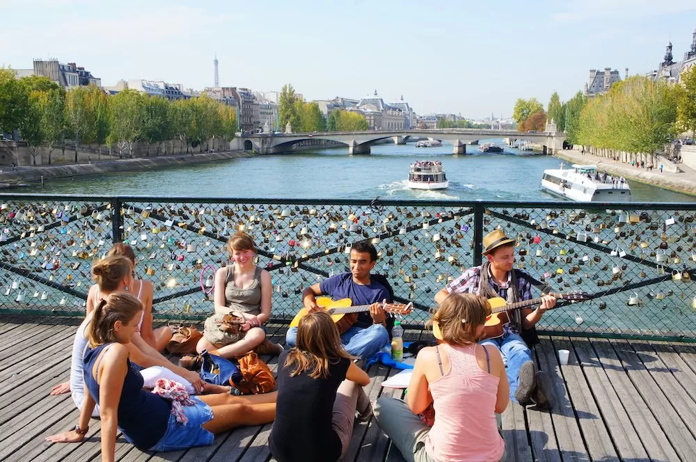 ALX School Guide: The American University of Paris