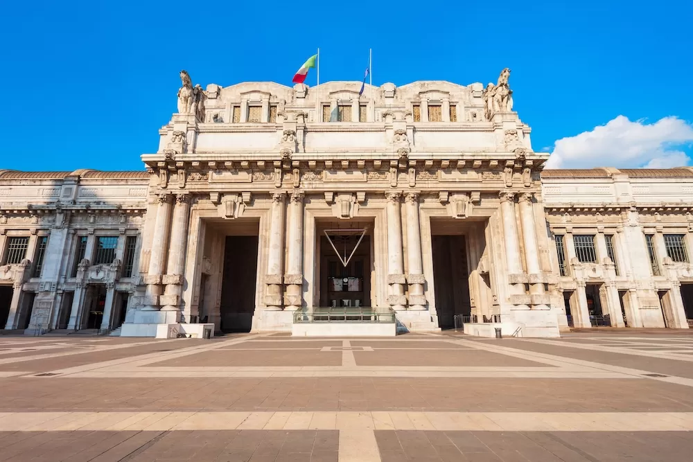 Discover Stazione Centrale in Milan