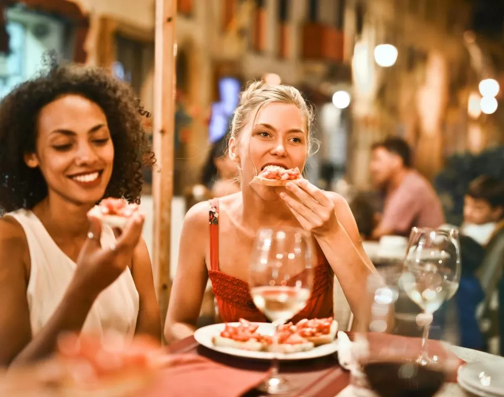 The Pros & Cons of Eating Out in Milan