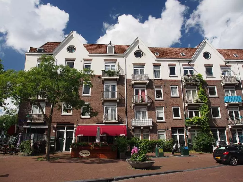Introducing Spaarndammerstraat in Amsterdam