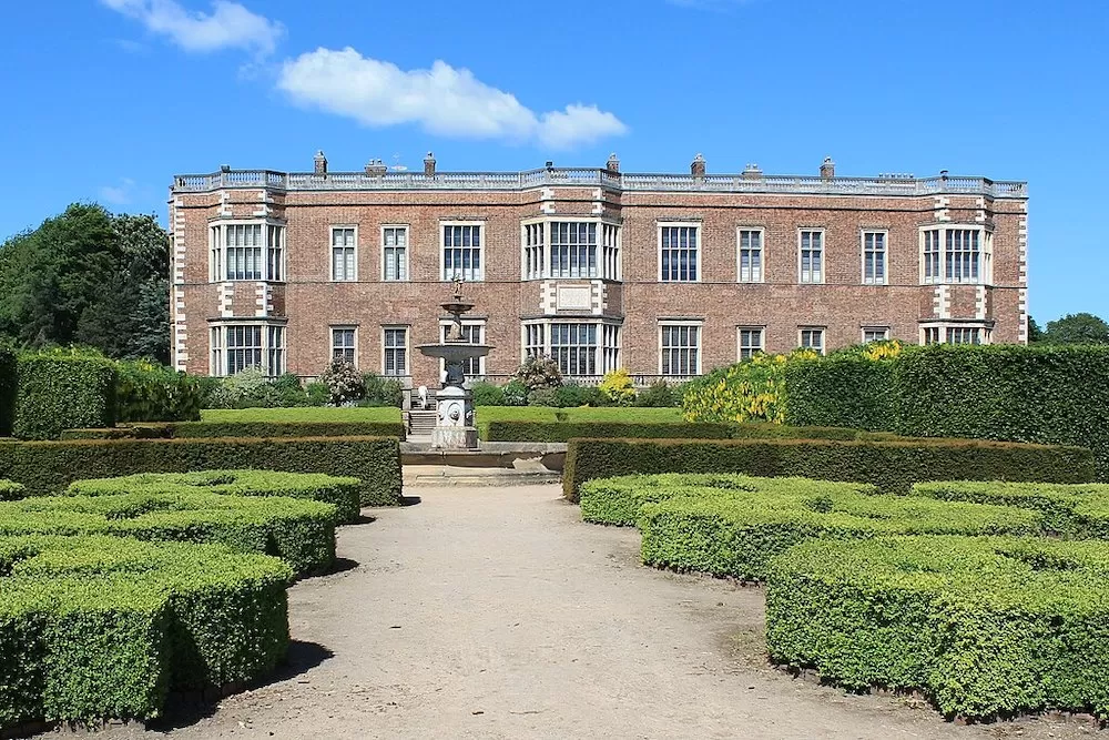 Check Out The 10 Best Historic Landmarks in Leeds