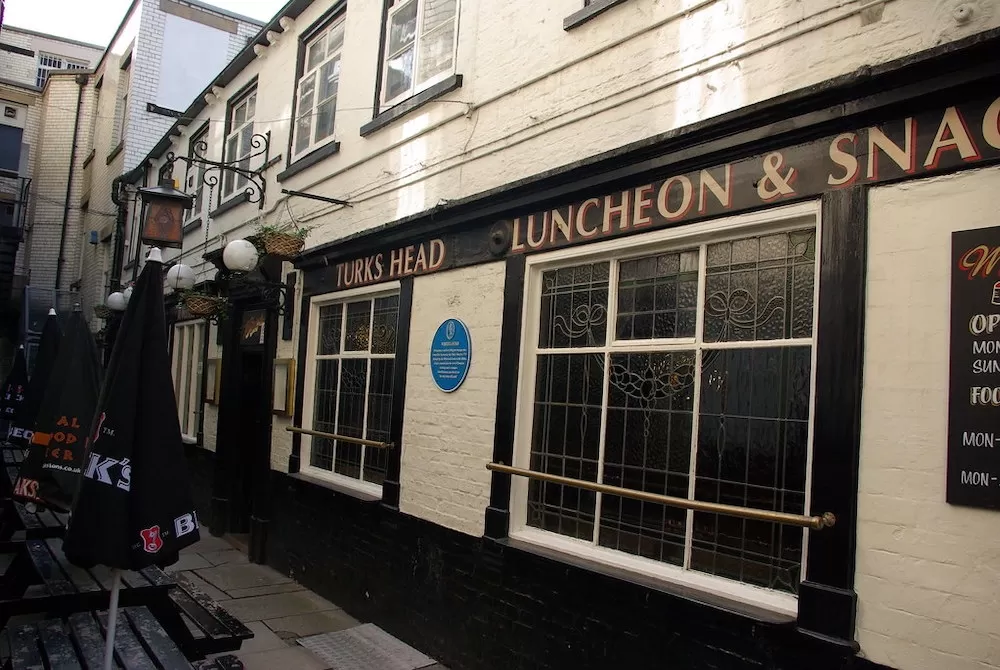 Check Out The 10 Best Historic Landmarks in Leeds