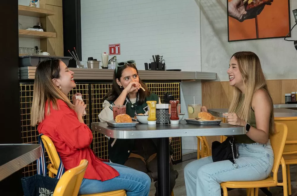 The Pros & Cons of Eating Out in Miami