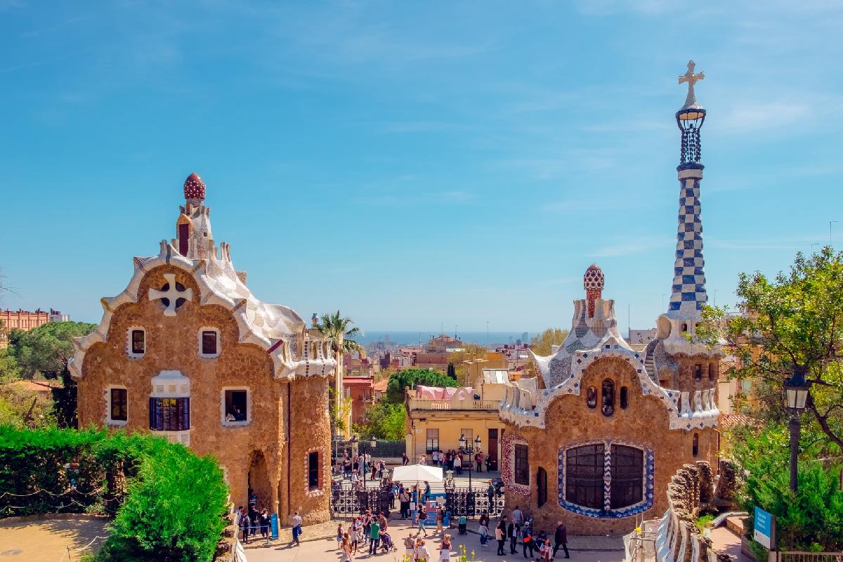 Barcelona Travel Guide