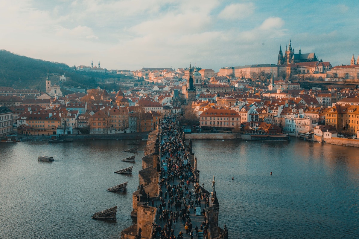 Prague: City Travel Guide