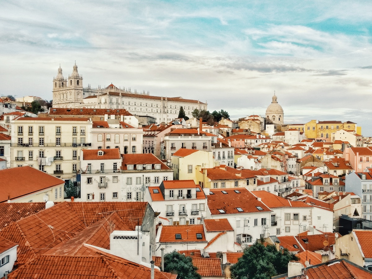 Lisbon: City Travel Guide