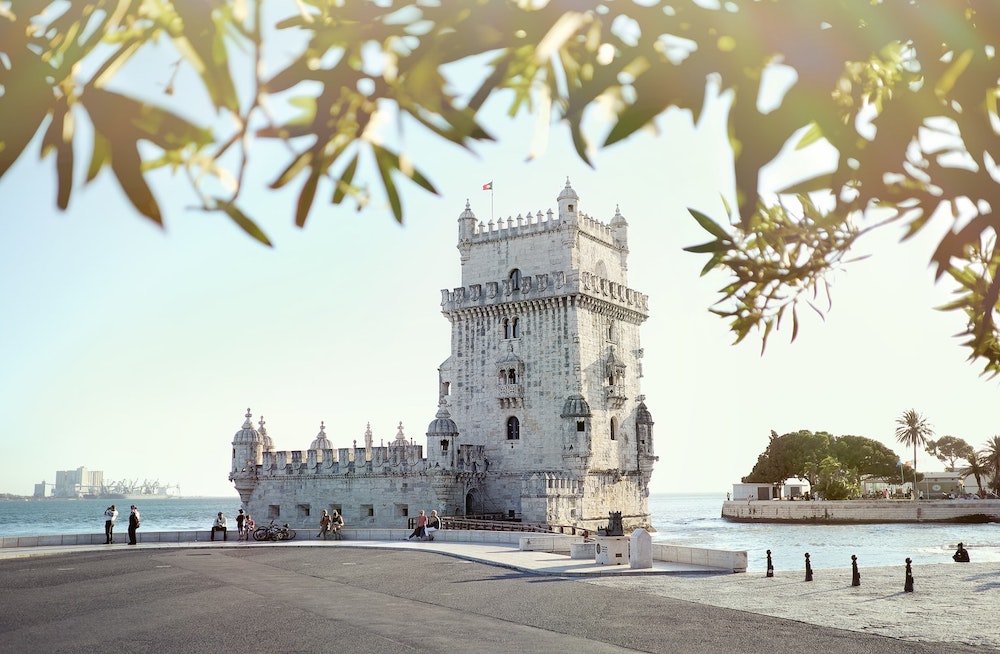 Lisbon: City Travel Guide