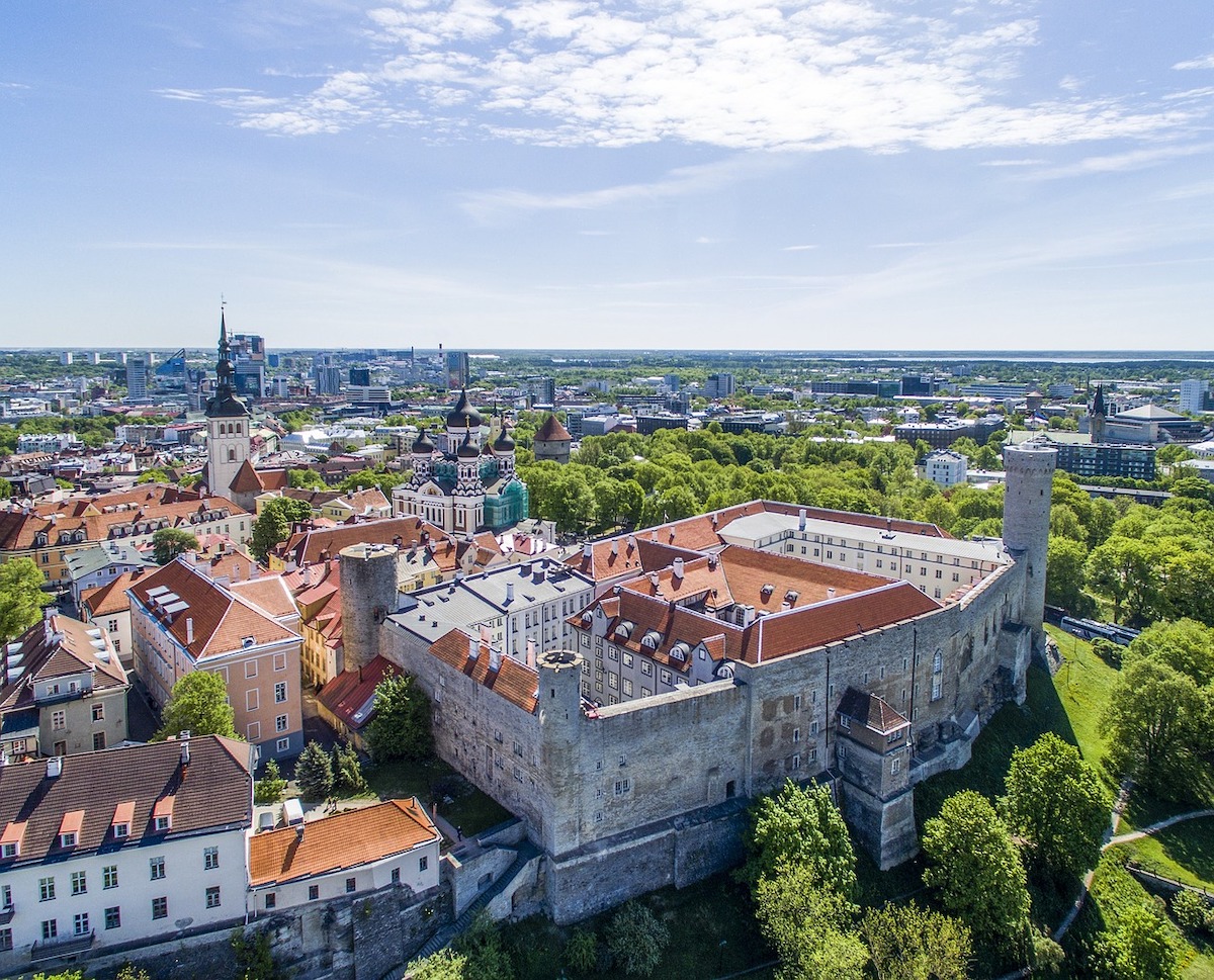 Tallinn: City Travel Guide