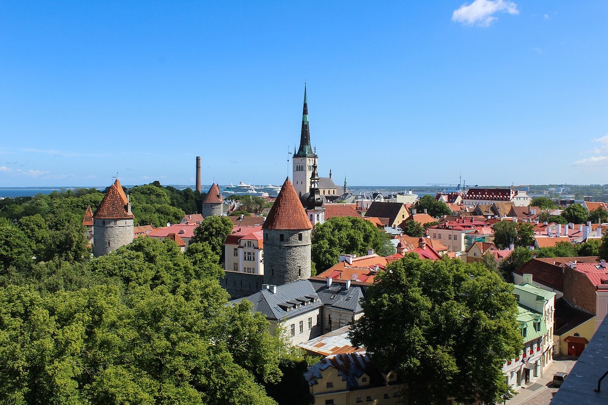 Tallinn: City Travel Guide